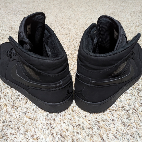 2017 Air Jordan Retro black triple size 13 - Picture 4 of 9